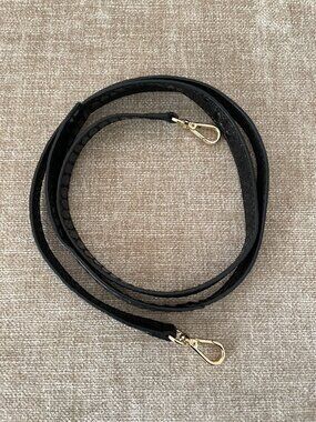 MICHAEL KORS Leather Shoulder Strap NEW